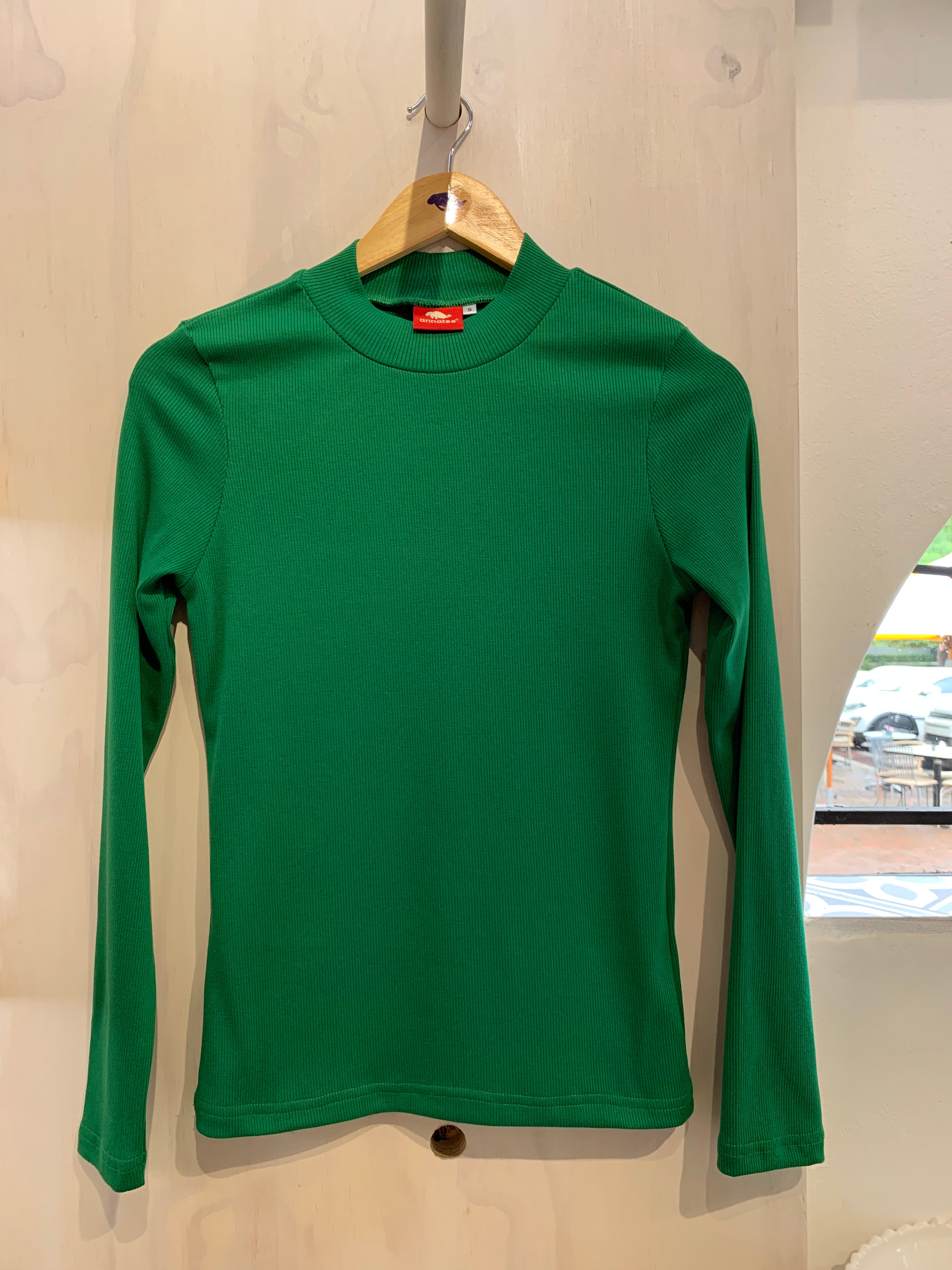 Long sleeve mock neck - green